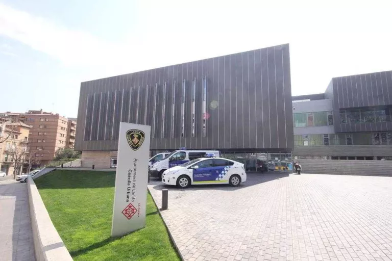 Dos detinguts en menys d'un dia per agredir i amenaçar les seues parelles