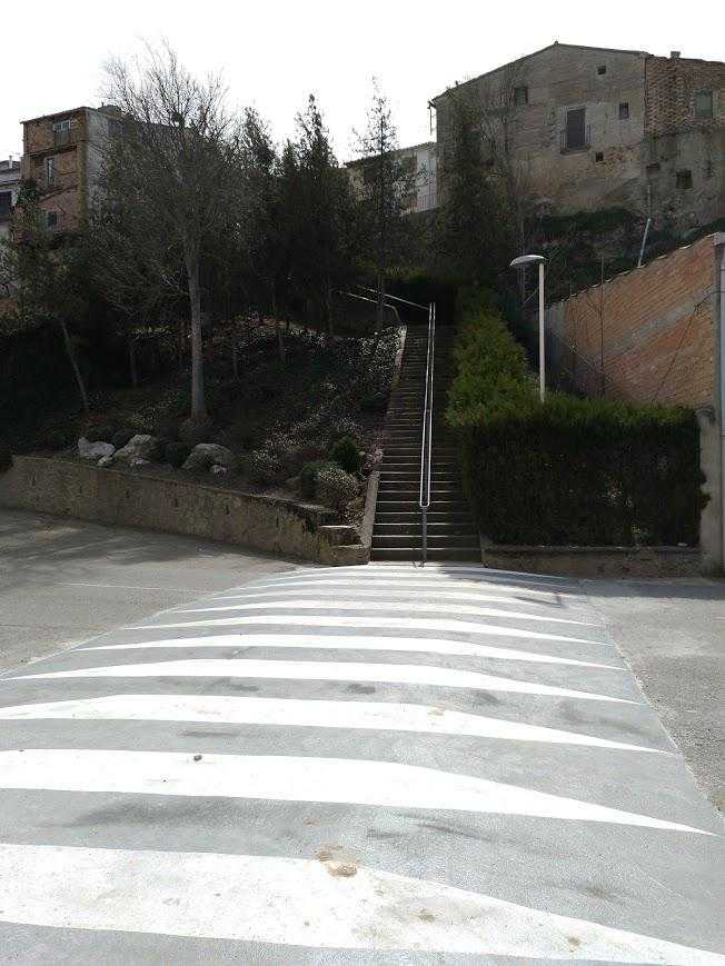 La Sentiu instal·la passos elevats al centre
