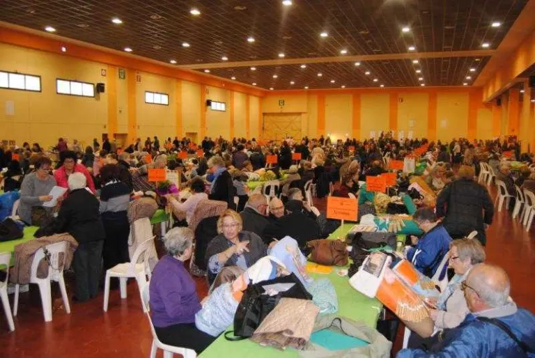 Més de 700 puntaires en una trobada a Mollerussa