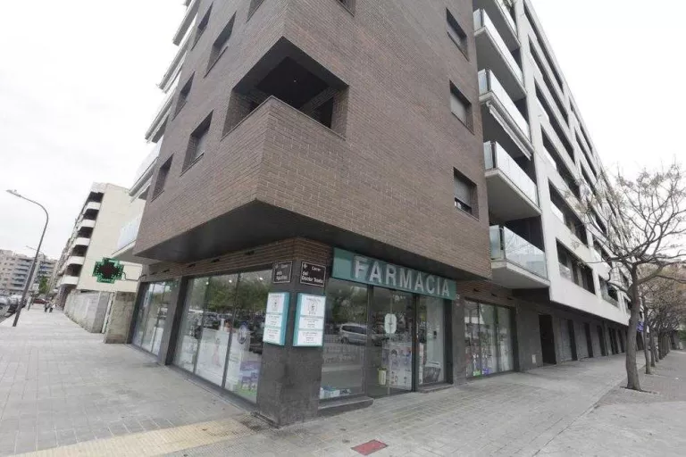 Accepta 4 anys i tres mesos de presó per atracar una farmàcia a Cappont