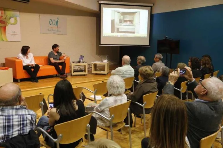 L'EOI posa en marxa una App per controlar que els menors van a classe