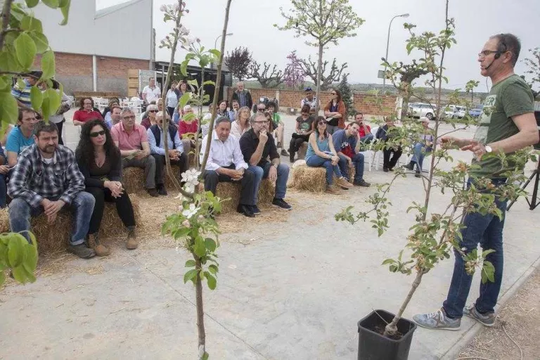 Èxit rotund de la nova fira d'horticultura de Castellserà, que repetirà l'any que ve