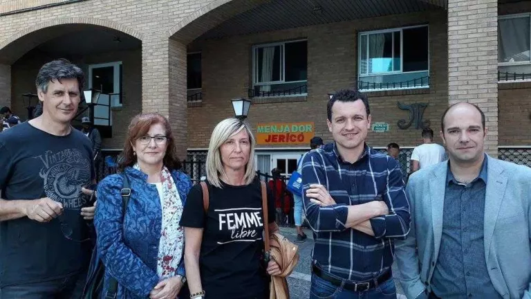 Òscar Ordeig i Raúl Moreno van visitar ahir el menjador Jericó.