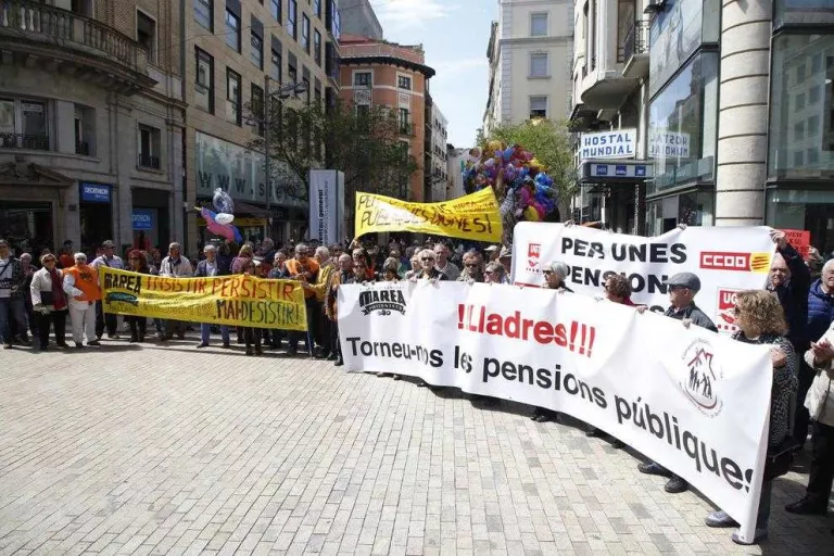 Els pensionistes de Lleida exigeixen una paga “digna” que superi els 1.080 euros al mes