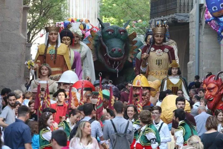 El folklore obre la festa major de Lleida