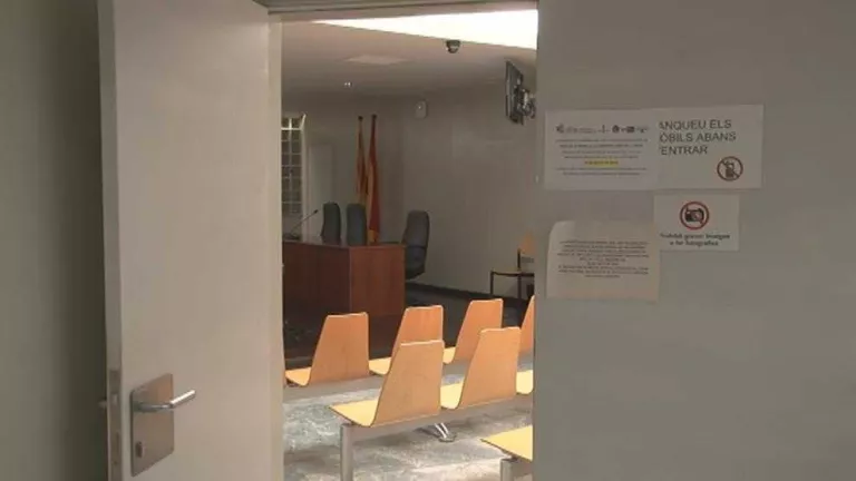Seguiment massiu en jutjats de Lleida de la vaga “històrica” de jutges i fiscals