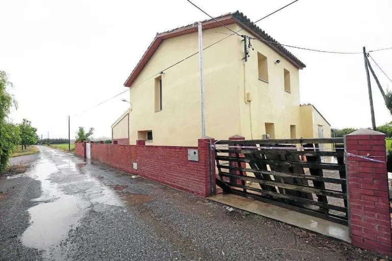 Continuen els robatoris a l'Horta: s'enduen una porta de ferro de tres metres de Rufea