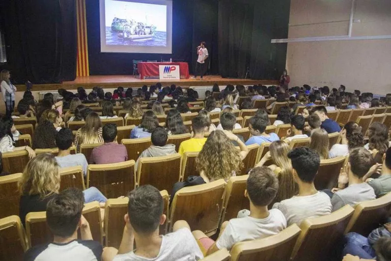 ProActiva Open Arms a estudiants de Tàrrega: "cal donar veu a les persones refugiades"