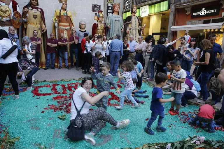 Flors, tradició i futur per a un Corpus reivindicatiu