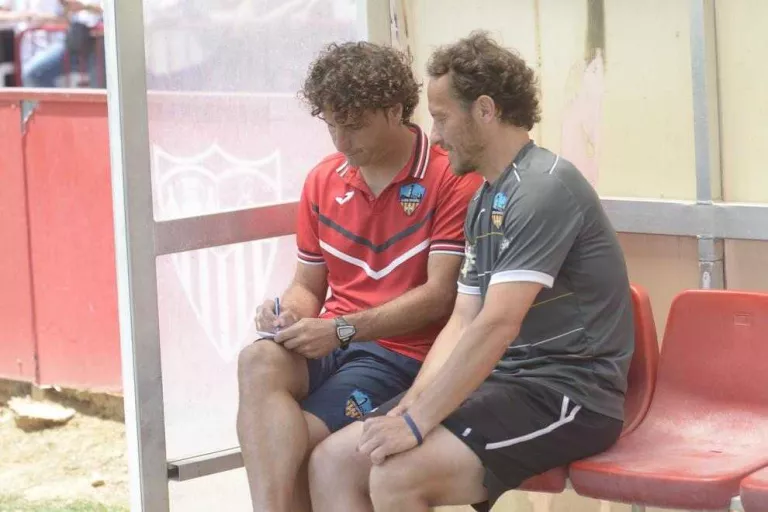 El Lleida segueix sense triar entrenador i el Saragossa fitxa Idiakez i Gibanel