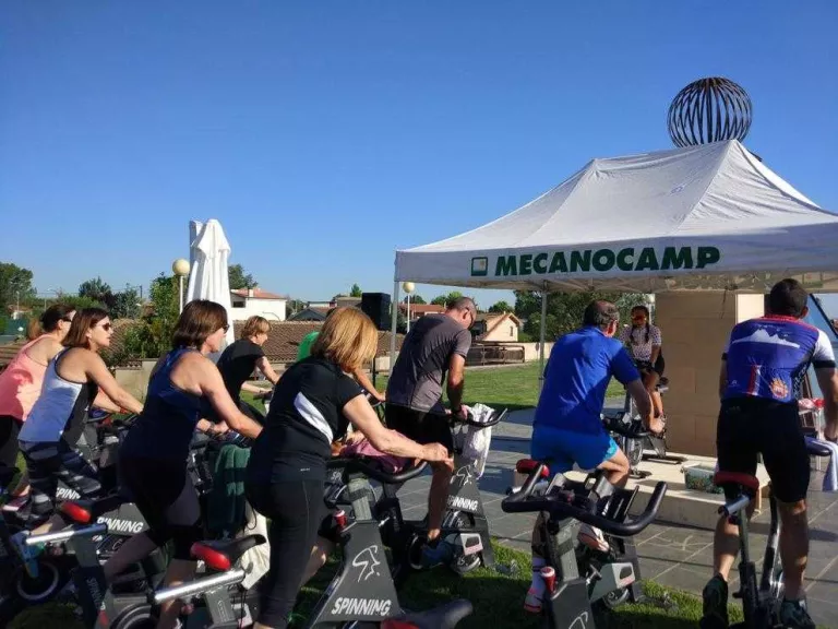 El CT Lleida pedala dotze hores en suport a un projecte de l'IRB
