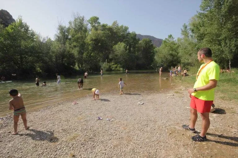 Camarasa regula els usos i la zona de bany de l’àrea recreativa del riu