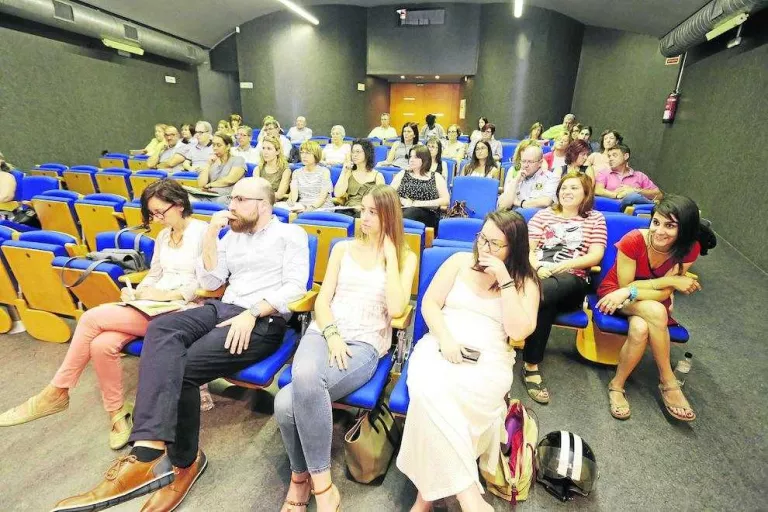 Jornada de Creu Roja sobre gent gran maltractada