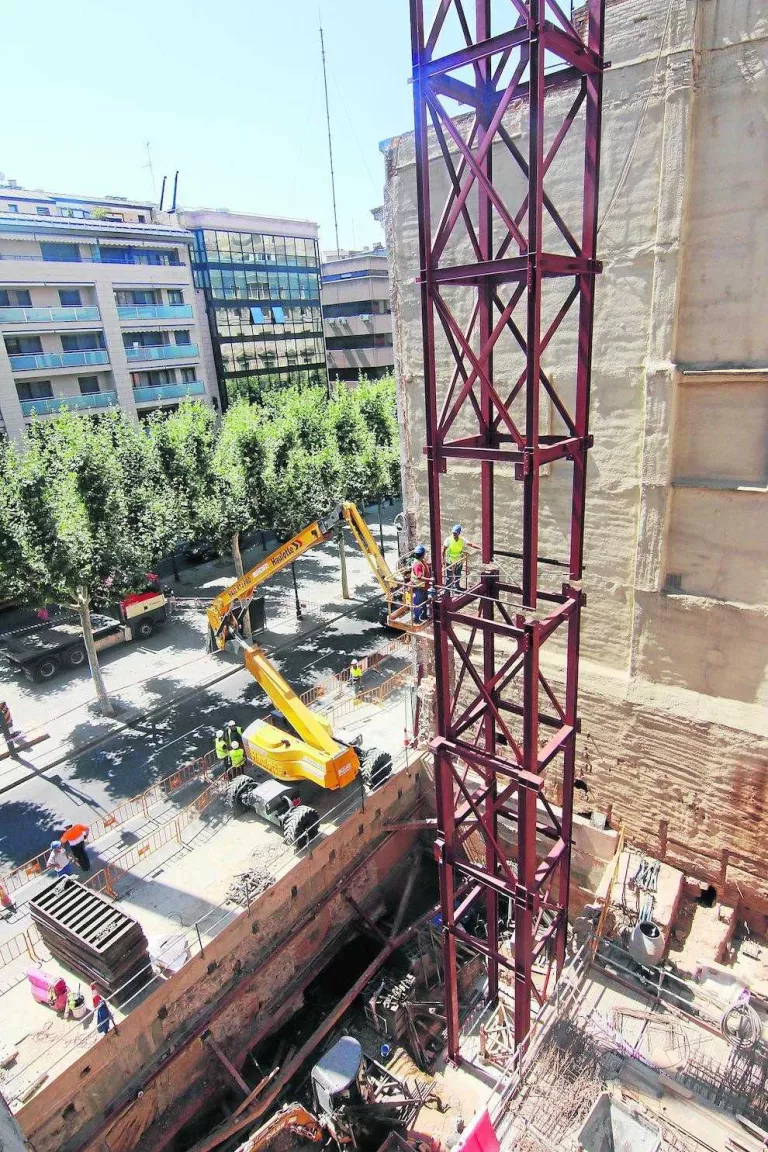 Comencen a aixecar l’estructura del nou edifici de la Diputació