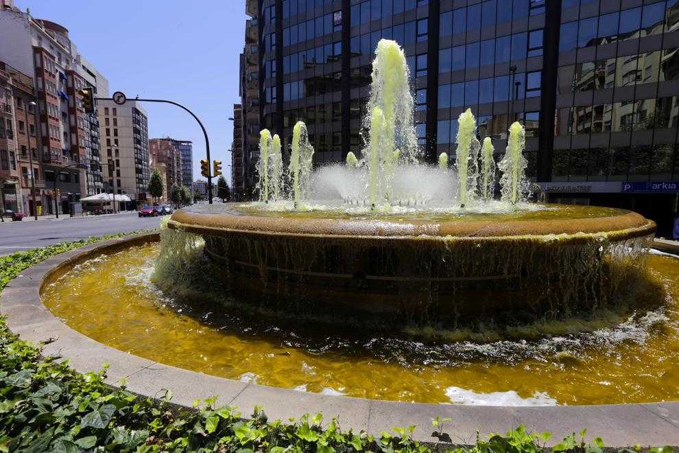 Lleida es tenyeix de color groc per recordar els nou mesos de l'1-O