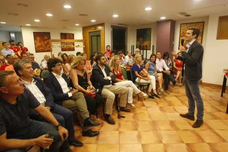 Casado diu que “si els independentistes volen marxar, que marxin a Brussel·les”