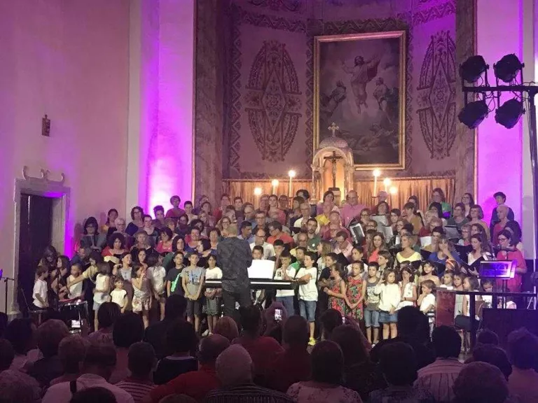 Juneda estrena un nou conjunt coral, amb un centenar de cantaires