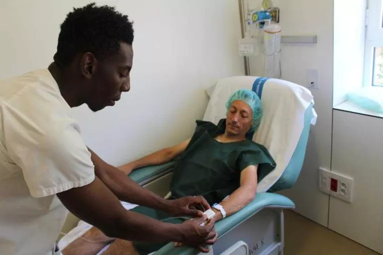 L’Arnau de Vilanova informa les famílies en temps real de la situació dels pacients operats