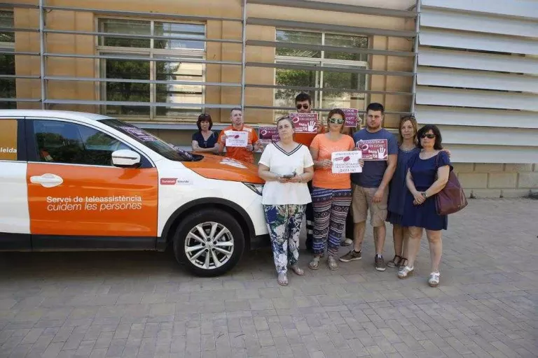 Vaga dels treballadors de teleassistència, que atenen més de 5.500 persones grans