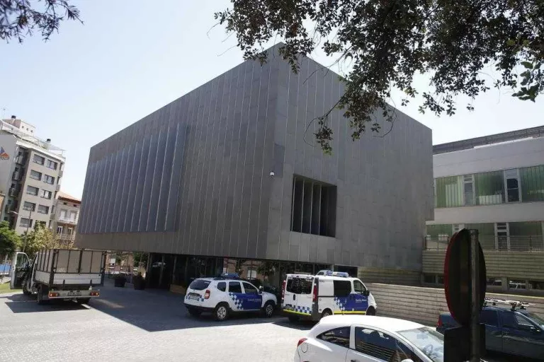 Escorcoll policial a la Urbana de Lleida en una gran batuda antifrau estatal