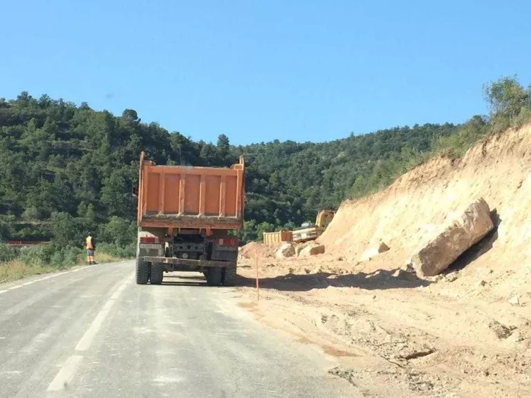 Les obres a la carretera de Cervià a la capital obliguen a tallar el trànsit