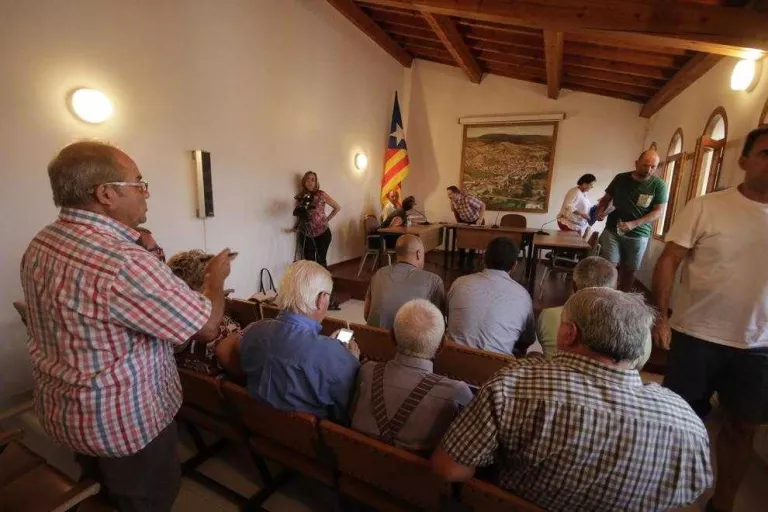 L’oposició de Castelló de Farfanya, en escac al dimitir els edils de PDeCAT