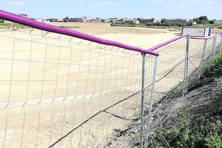 Temen que l'escola d'Almenar es quedi petita tot just estrenar-la