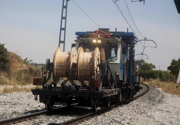 Viatgers del tren de Manresa, amb autobús per una avaria