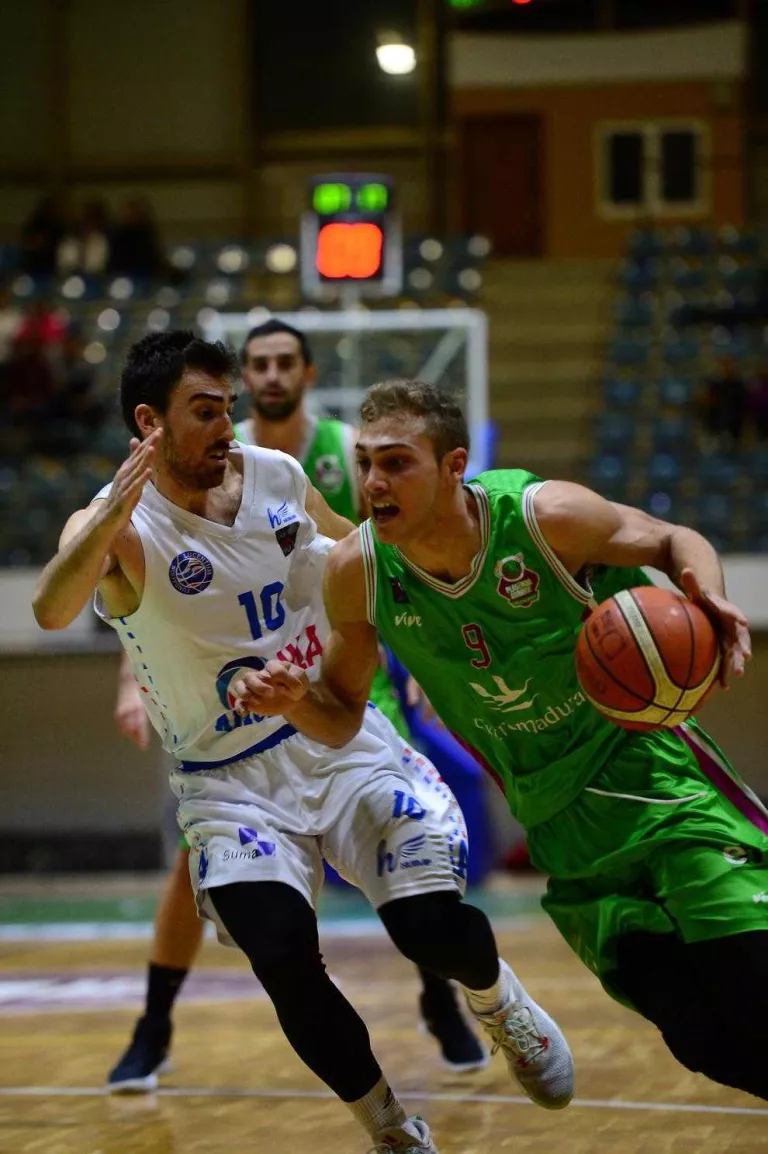 El Força Lleida fitxa Sierra, del Plasència de la LEB Plata