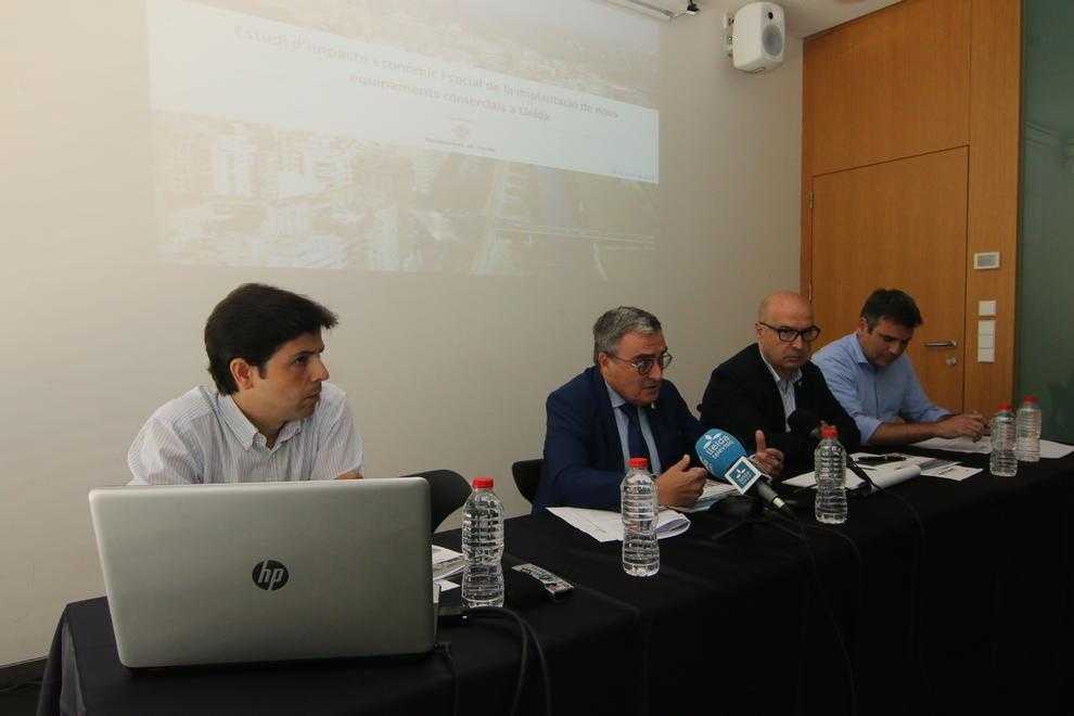 Lleida perd 500 milions a l’any per ‘fugues’ de consumidors a Barcelona i a Saragossa
