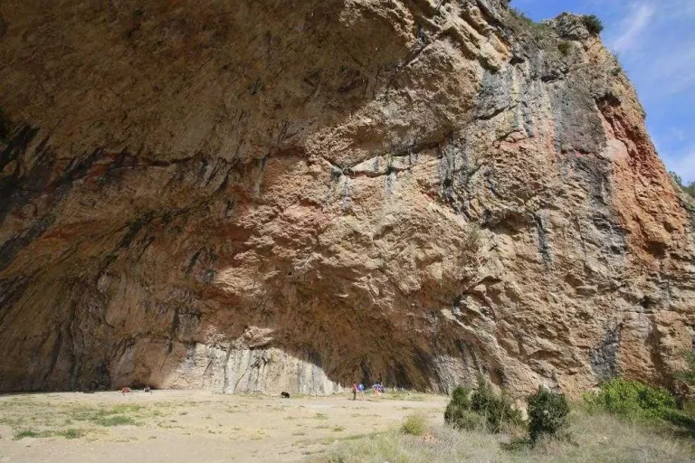 Les Avellanes vol un estudi geològic sobre la Cova Gran