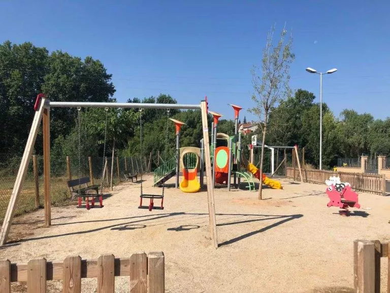 Solsona millorarà les zones d'ombra de parcs infantils
