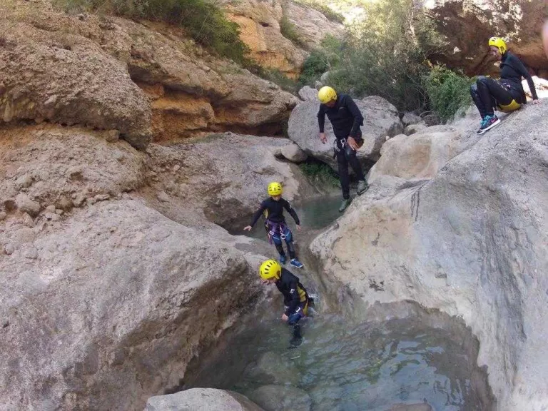 Treballs per extremar la seguretat als descensos de barrancs del Sobirà