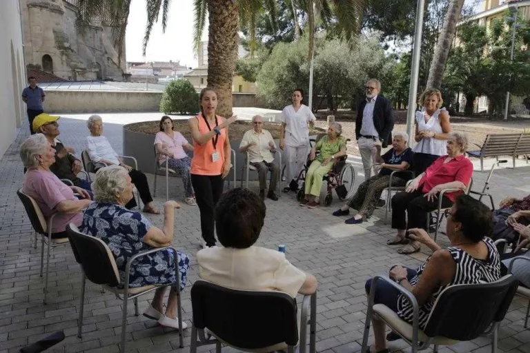 El centre de dia de Santa Clara ja està gairebé ple i tindrà deu places més per a menjador