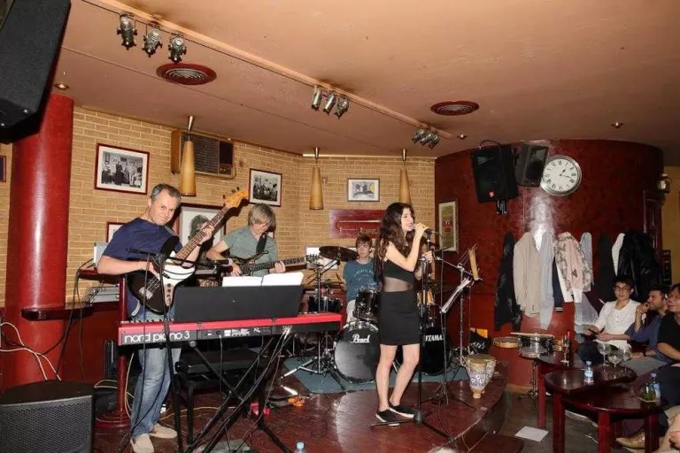 Concert de rock i màgia per acomiadar l’AIMS a Solsona