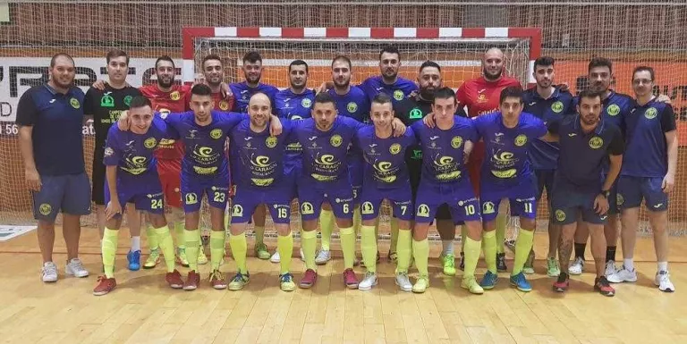 Lo Caragol cau amb el Santa Coloma a la presentació davant de l’afició