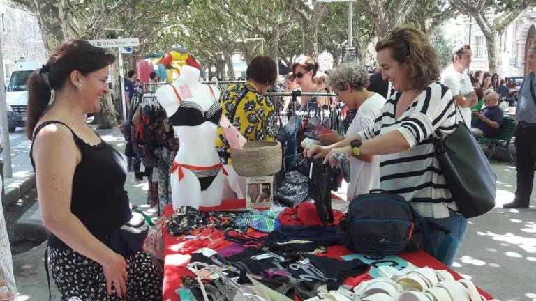 La Seu d'Urgell celebra el mercadillo de rebaixes