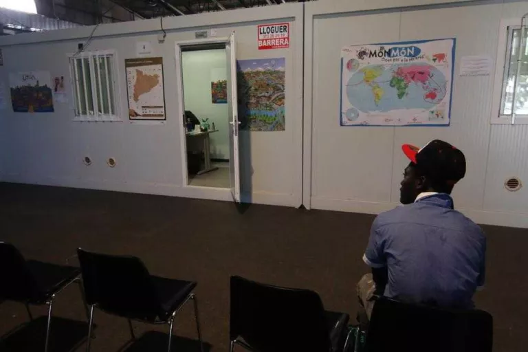 La Paeria estudia prolongar la campanya d’atenció a temporers