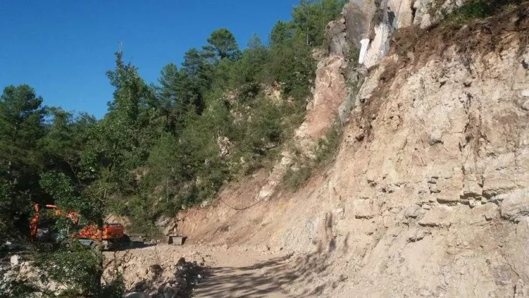 Més de mil firmes demanen reparar la via de La Vansa, Tuixent i La Seu
