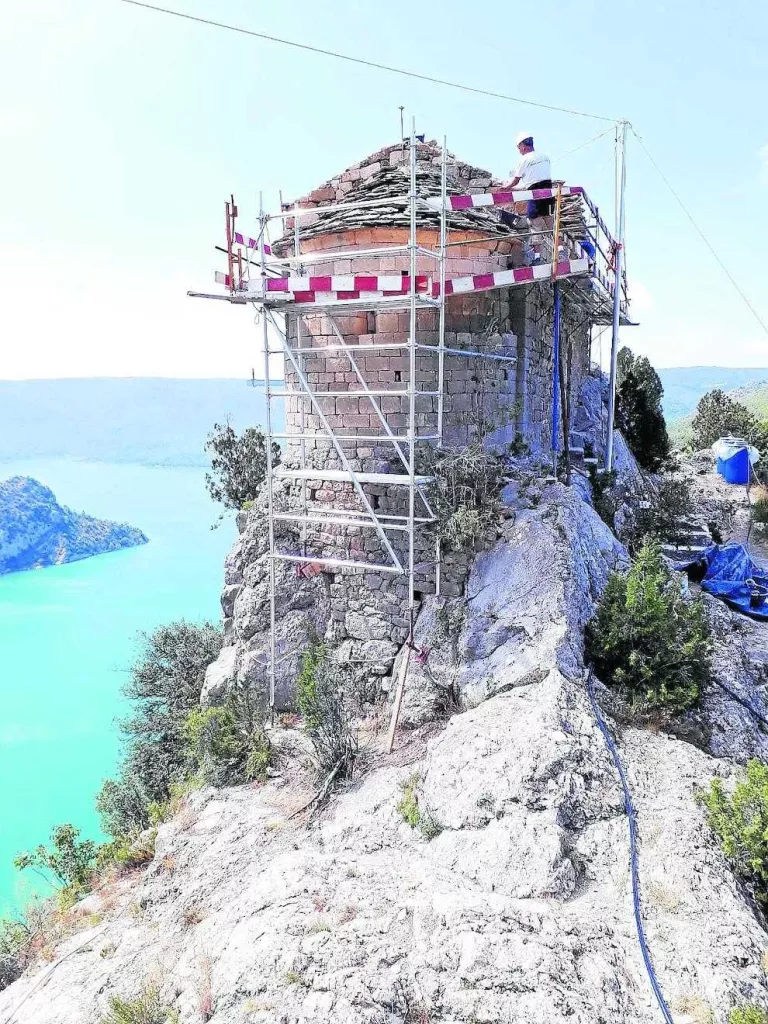 Les obres de l’ermita de la Pertusa, a punt a l’octubre