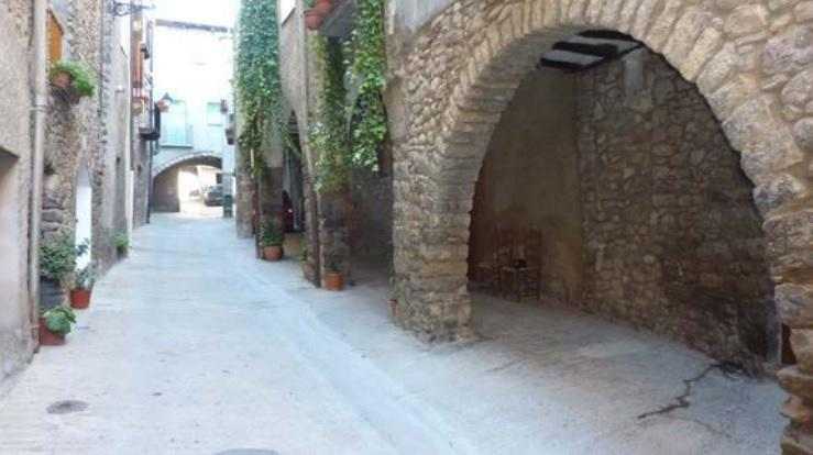 Obres per culminar la reforma del barri antic de Salàs de Pallars