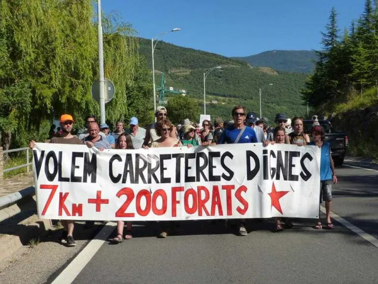 Mor una dona en una col·lisió de la moto en què viatjava a Soriguera