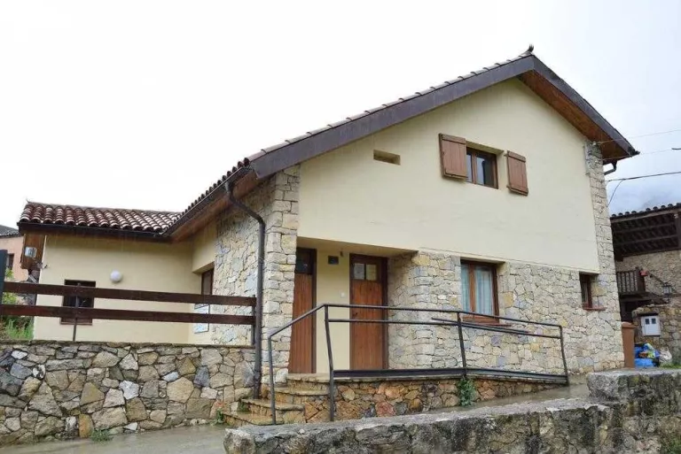 Prop de 160.000 € per reformar el consultori mèdic de Tuixén