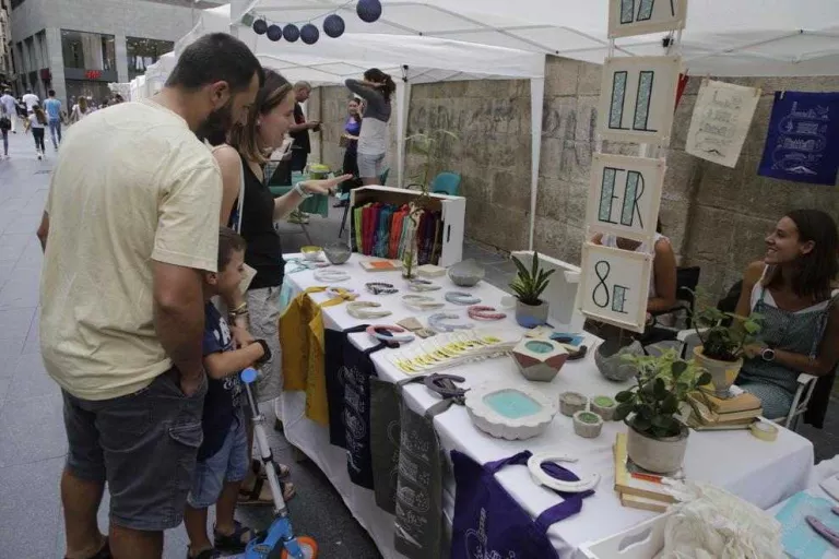 El Mercat de les Idees reuneix 13 artistes locals