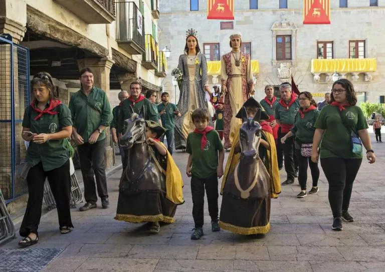 Cervera viu el dia de la cultura popular