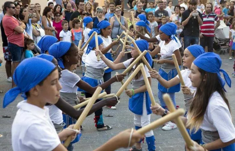 Els nens de Cervera acomiaden la festa major