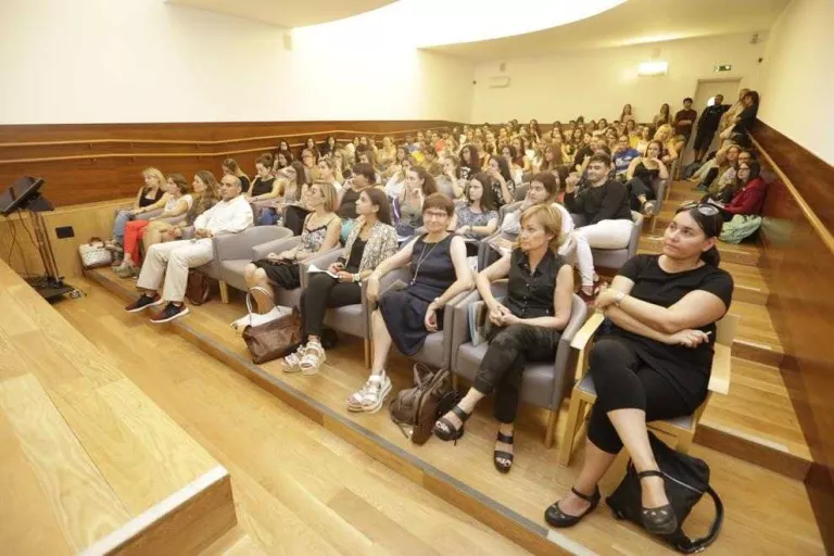 Aposten per donar més recursos a les escoles amb major taxa d'immigrants