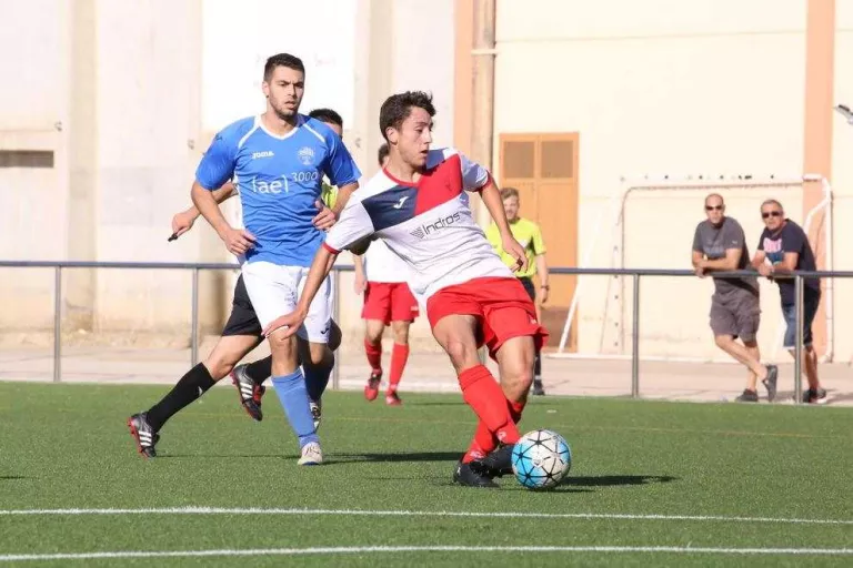 El Palau s’emporta el derbi