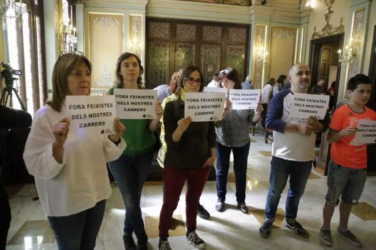 ‘No’ a retirar noms franquistes fins que el Memorial no es pronunciï
