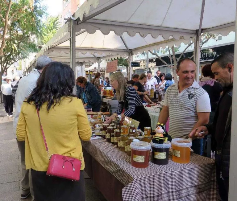 Nova edició del Mercat de l’Hort a Taula a la plaça Sant Joan